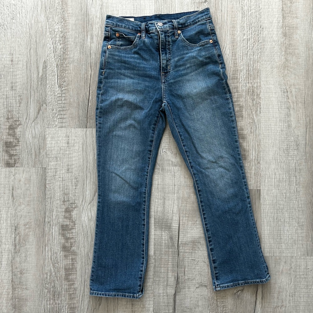 GAP High Rise Straight Fit Blue Jeans
